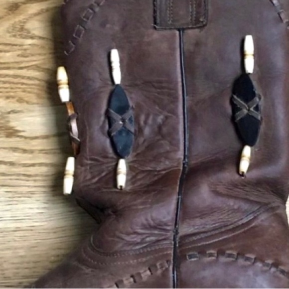 EMBELLISHED Leather Classic Women's Western Boot with Beaded Detail 7.5 - Picture 3 of 6